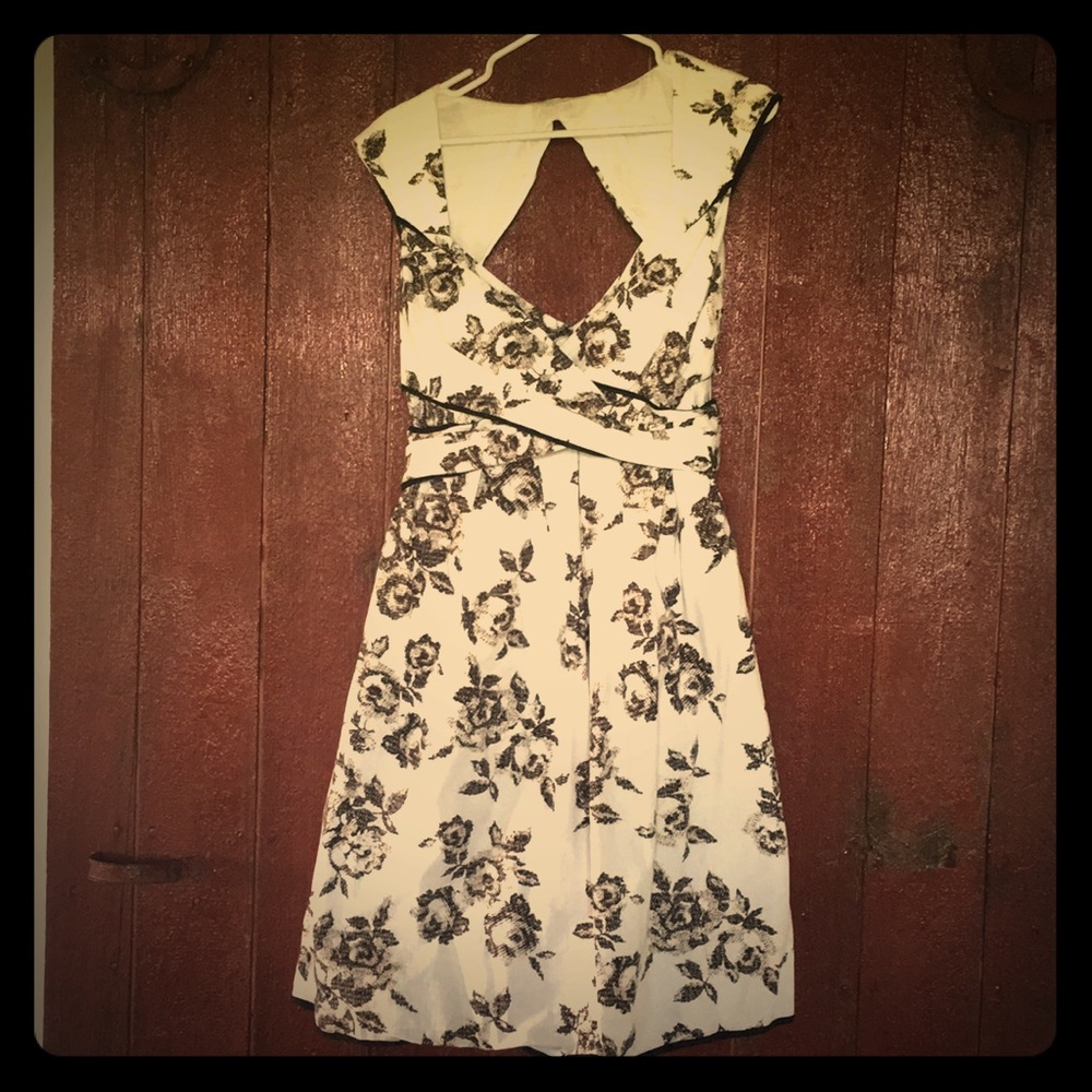 Jessica Simpson black & white floral dress